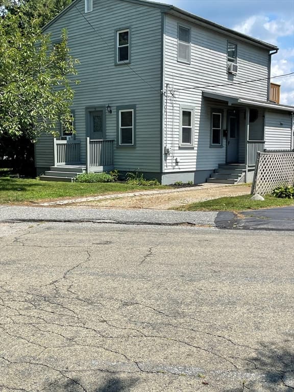 31 Stockholm St, Bellingham MA 02019 photo 3