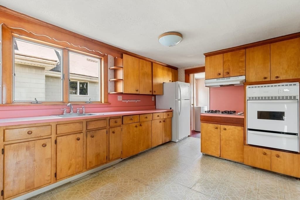 51 Oakland Street, Malden MA 02148 photo 16