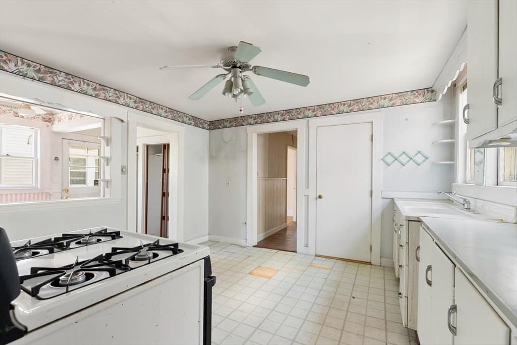 51 Oakland Street, Malden MA 02148 photo 8