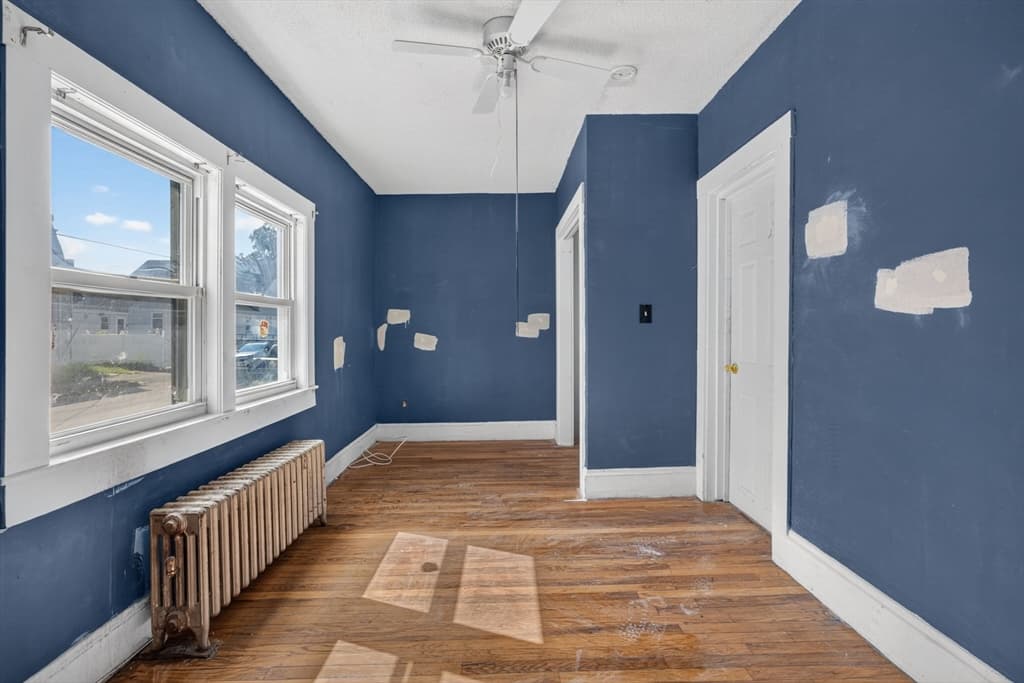 37 Fourth St, Lowell MA 01850 photo 14
