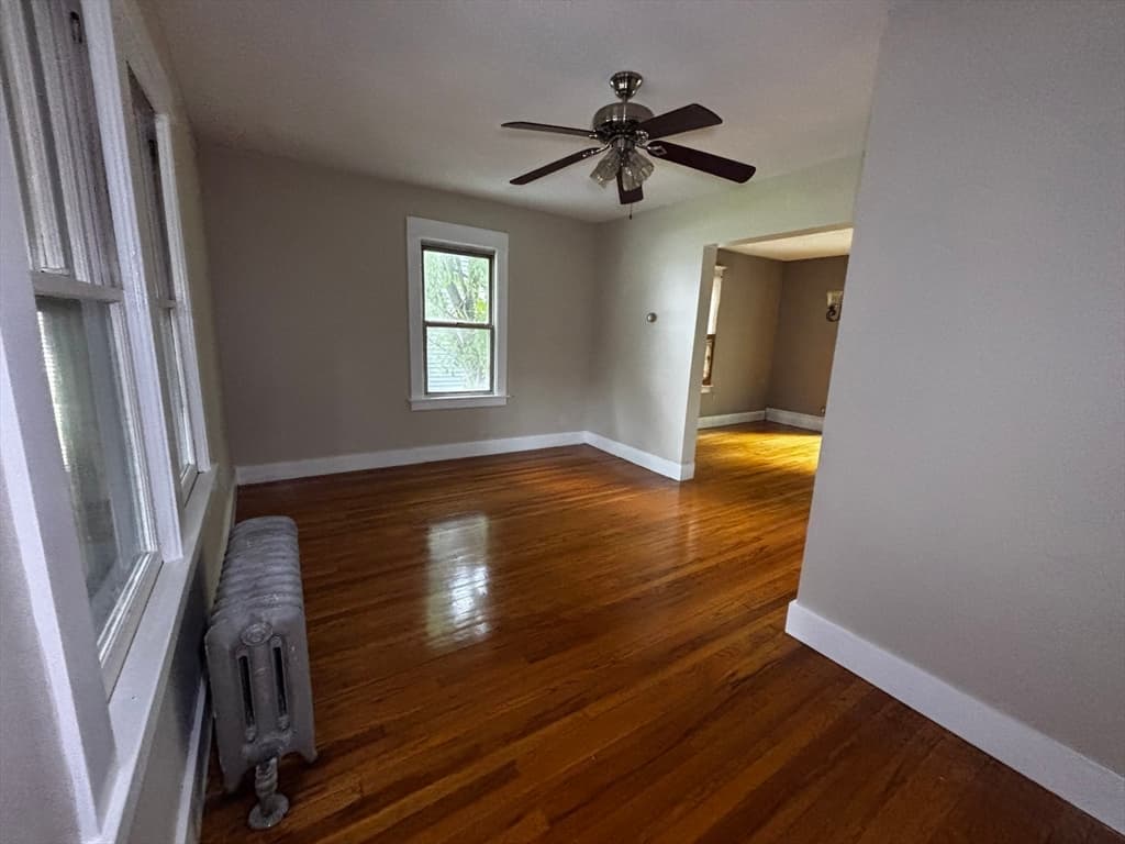 109 Kingsley St, Springfield MA 01104 photo 5