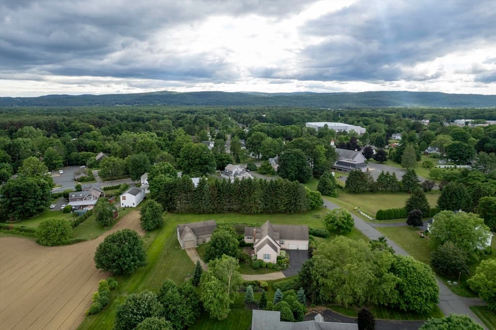 Single Family Residence at 4 Crestview Drive, Deerfield MA 01373, Deerfield, photo 13 of 42