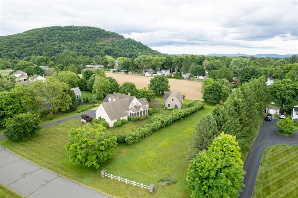 Single Family Residence at 4 Crestview Drive, Deerfield MA 01373, Deerfield, photo 16 of 42