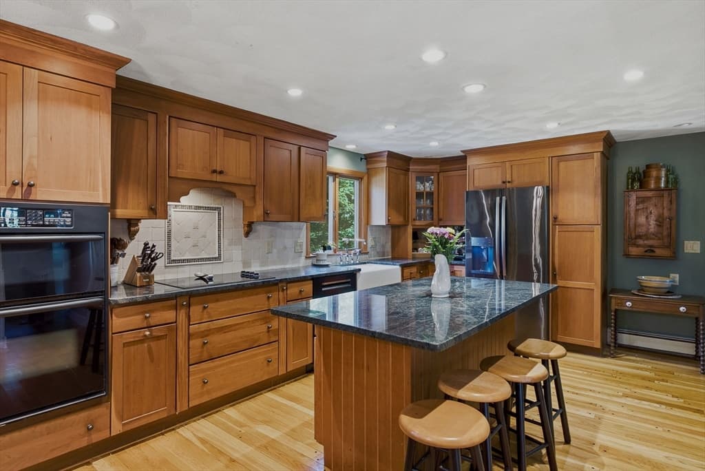 41 Brook Street, Wakefield MA 01880 photo 5