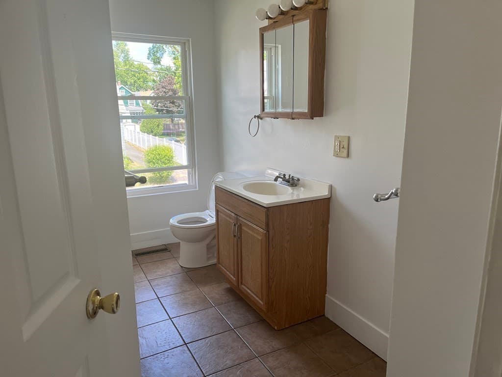 56-58 Devens St, Greenfield MA 01301 photo 7