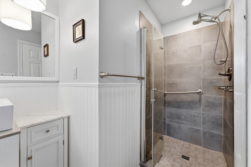 478 Western Ave, Westfield MA 01085 photo 25