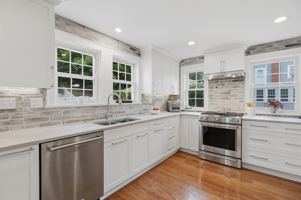 66 Damon Rd, Medford MA 02155 photo 8