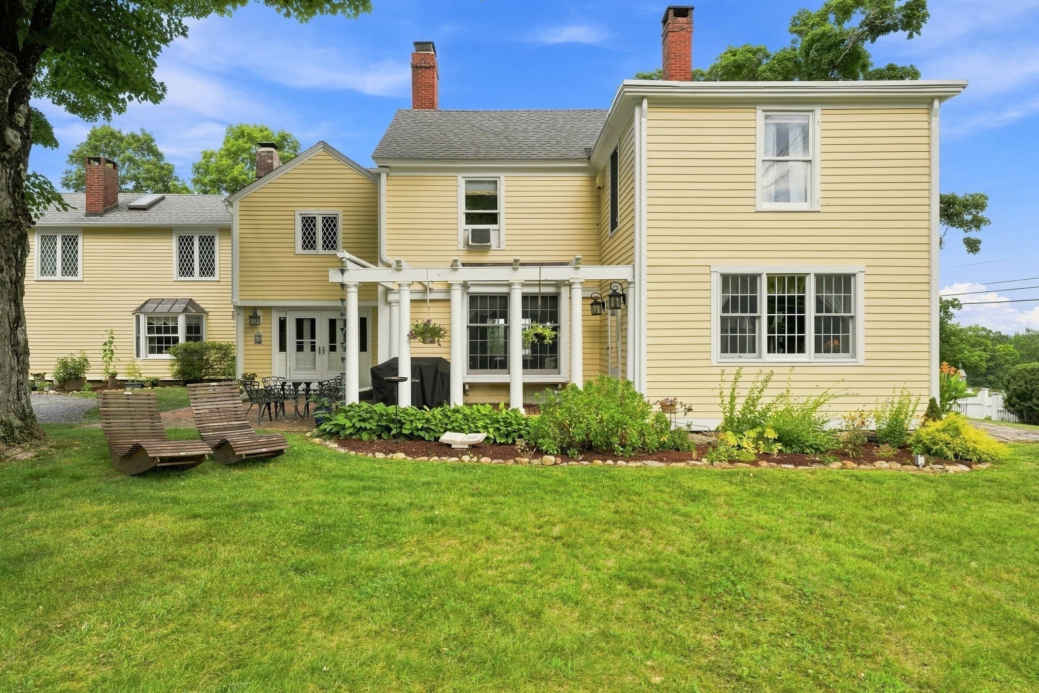Single Family Residence at 170 Brookfield Rd, Warren MA 01010, Warren, photo 2 of 42