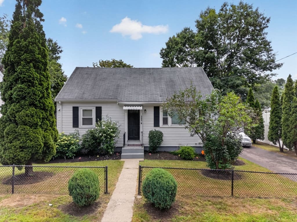 193 Pond St, Randolph MA 02368