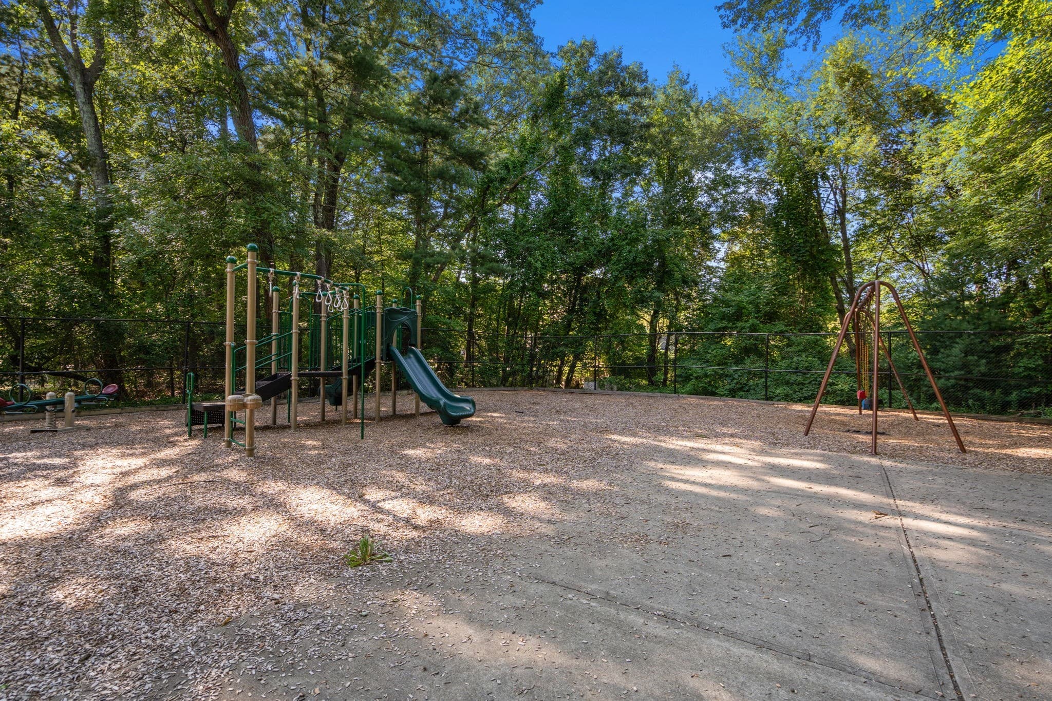 Condominium at 12 Shadowbrook Ln # 3, Milford MA 01757, Milford, photo 23 of 29
