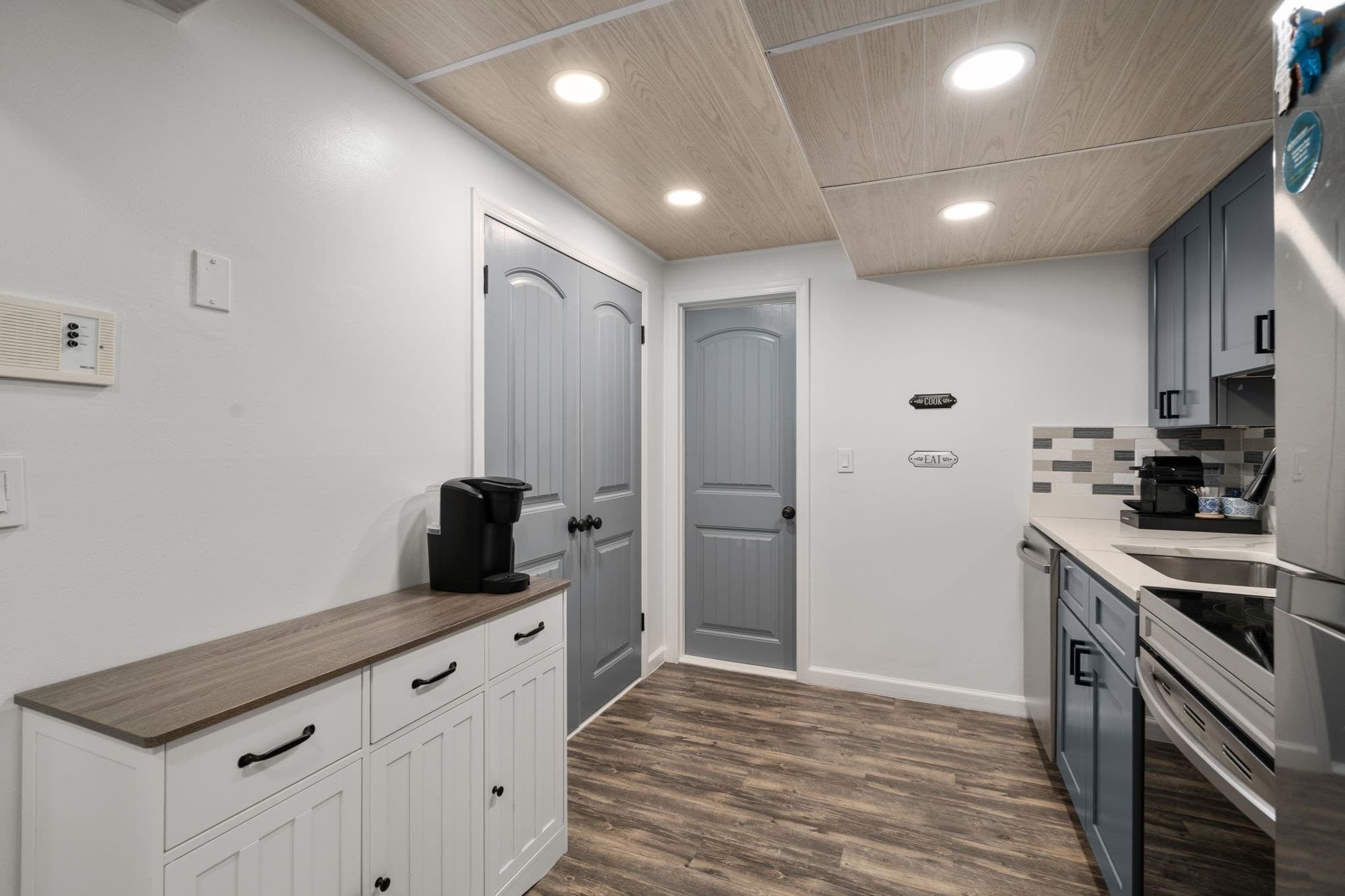 Condominium at 12 Shadowbrook Ln # 3, Milford MA 01757, Milford, photo 12 of 29