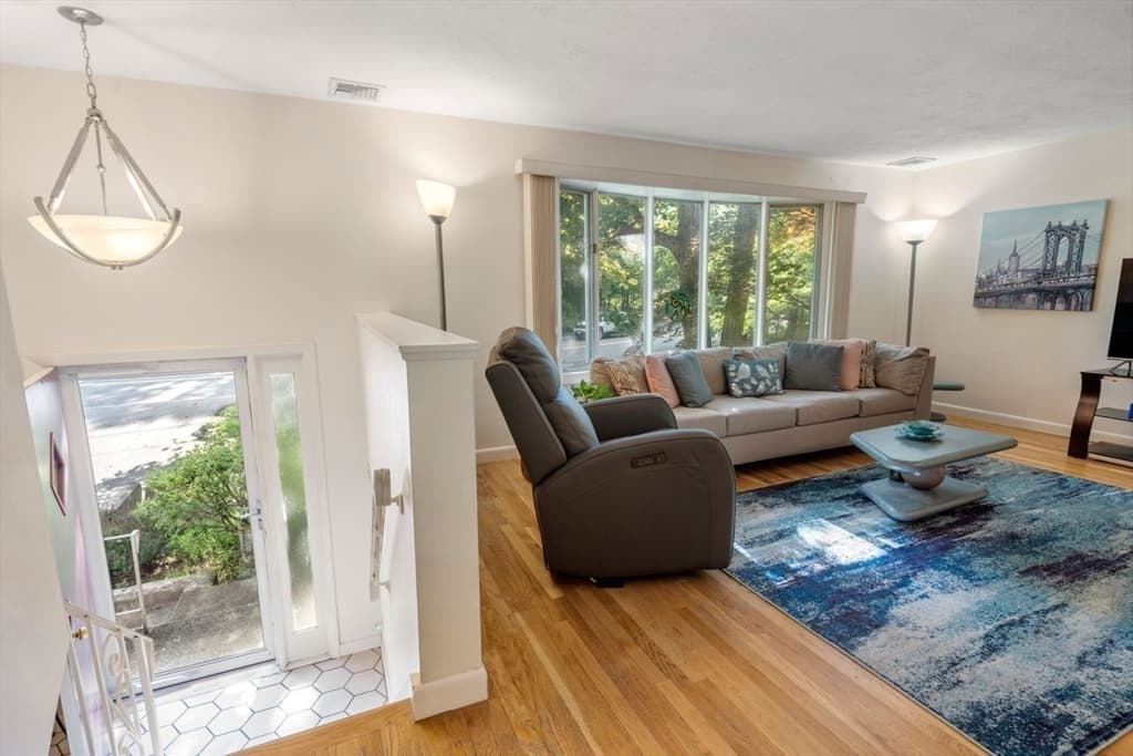 6 Johnson Rd, Sharon MA 02067 photo 3