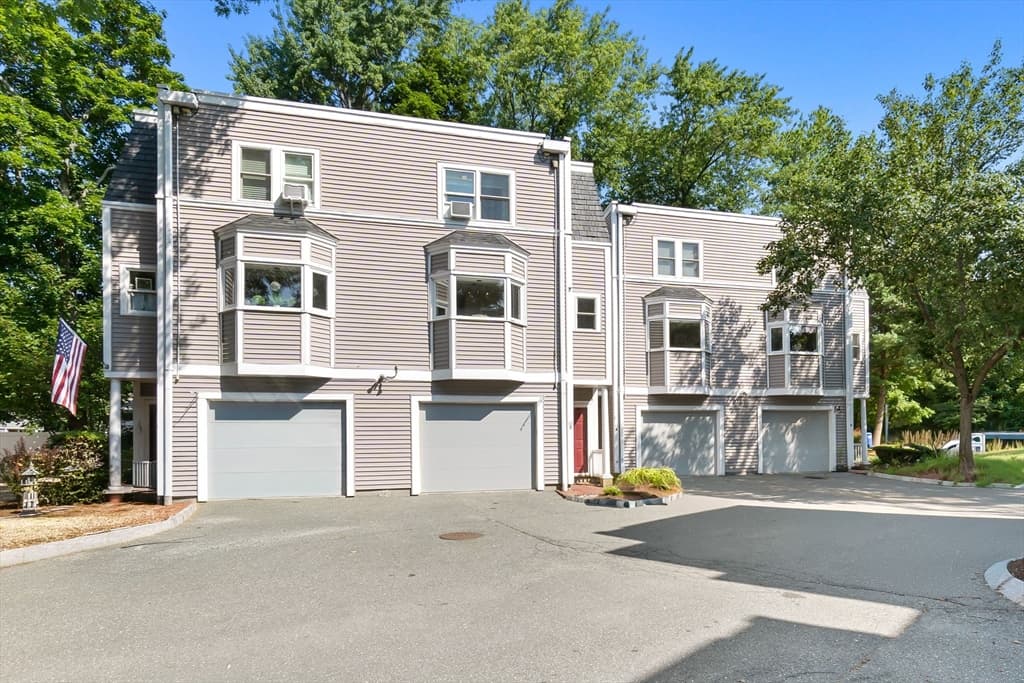 117 High St # 12A, Ipswich MA 01938