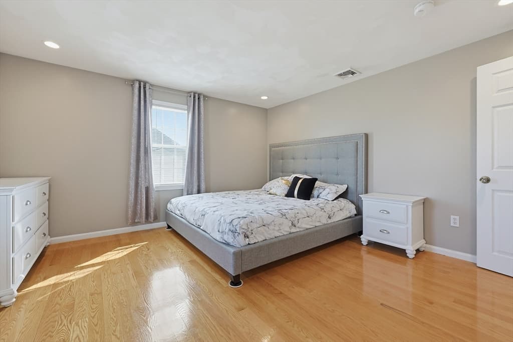 10 Bryan Dr, Taunton MA 02780 photo 9