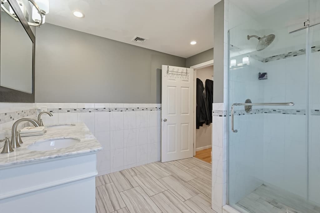 10 Bryan Dr, Taunton MA 02780 photo 15