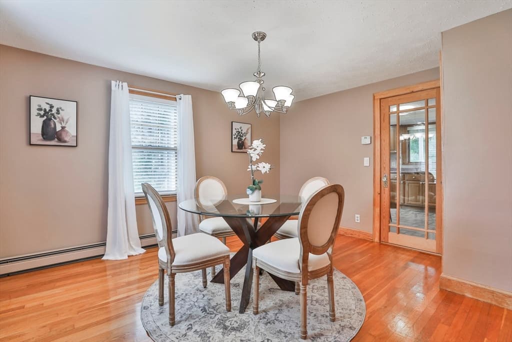 21 Preston St, Wakefield MA 01880 photo 5