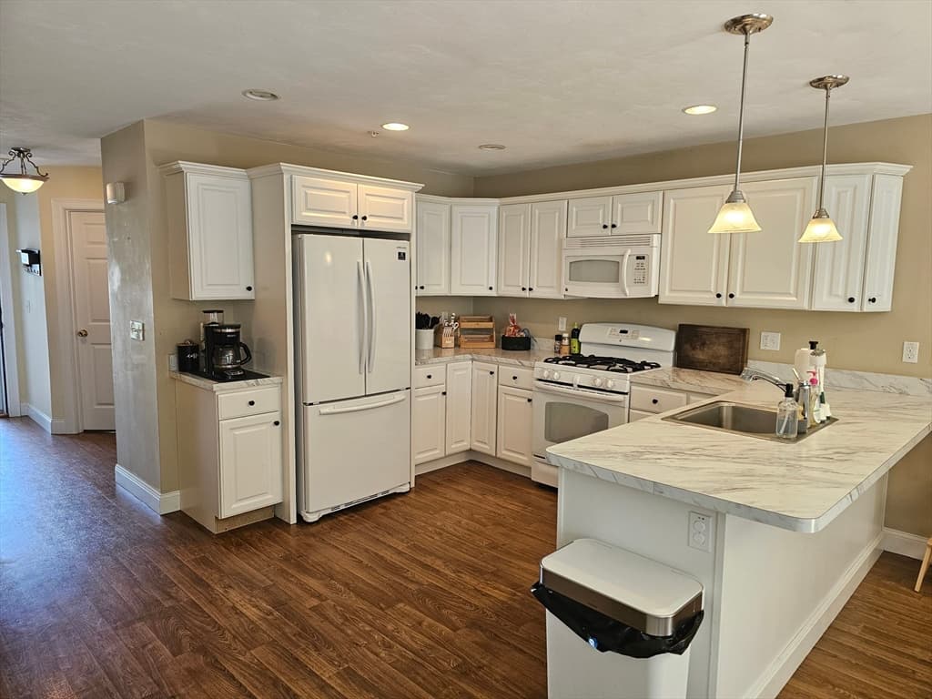 Condominium at 45 Longview Circle # B, Ayer MA 01432, Ayer, photo 4 of 33