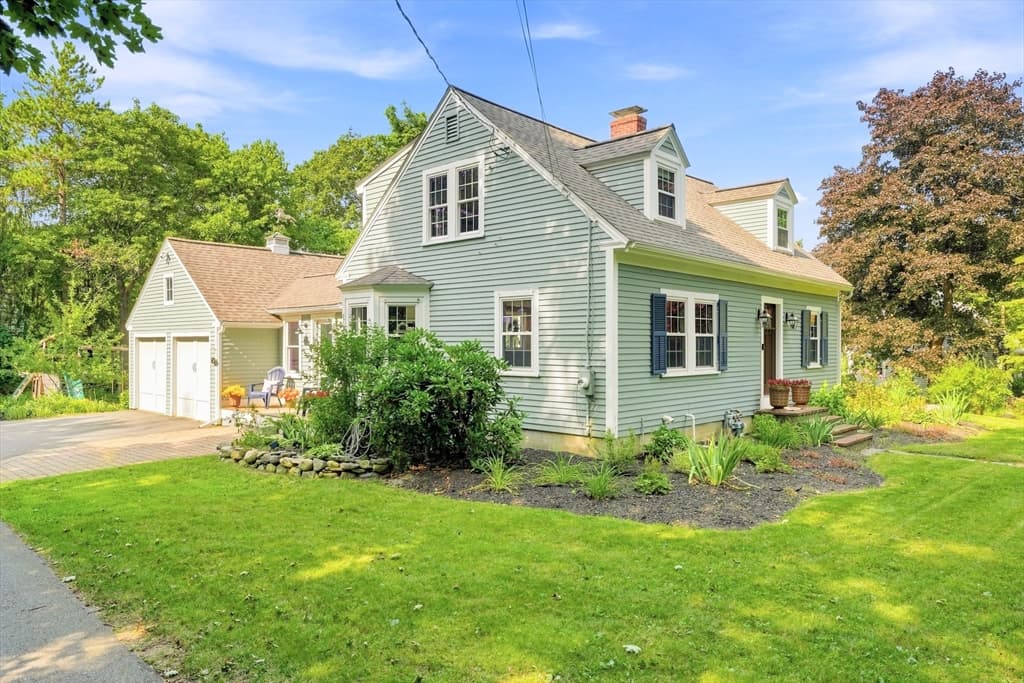 26 Concord Rd, Acton MA 01720