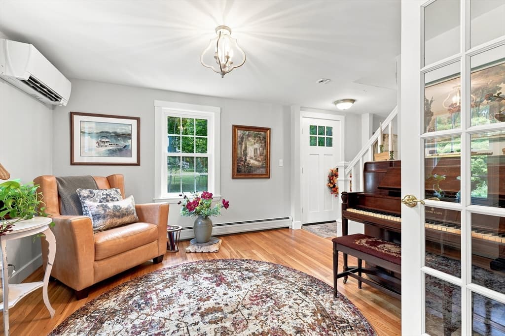26 Concord Rd, Acton MA 01720 photo 4