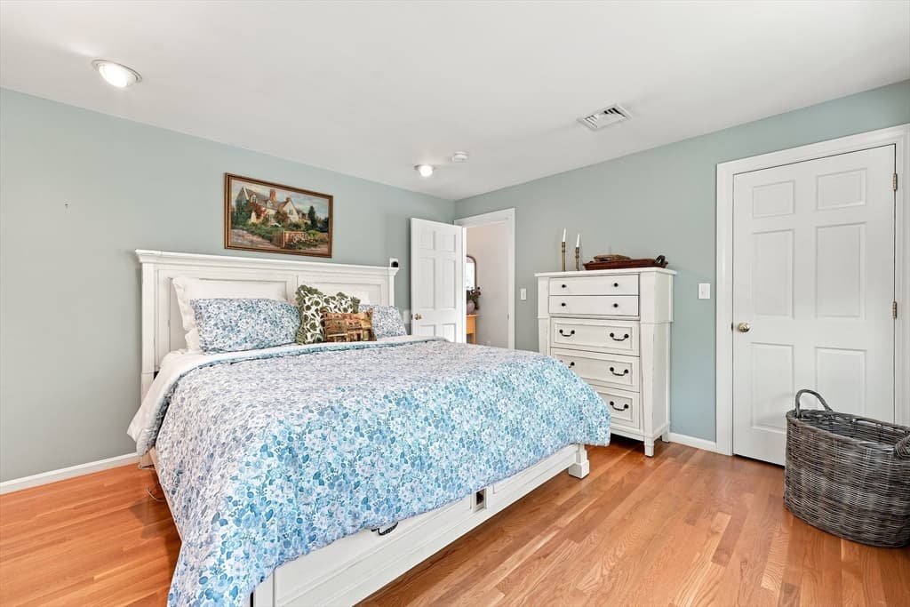 26 Concord Rd, Acton MA 01720 photo 8