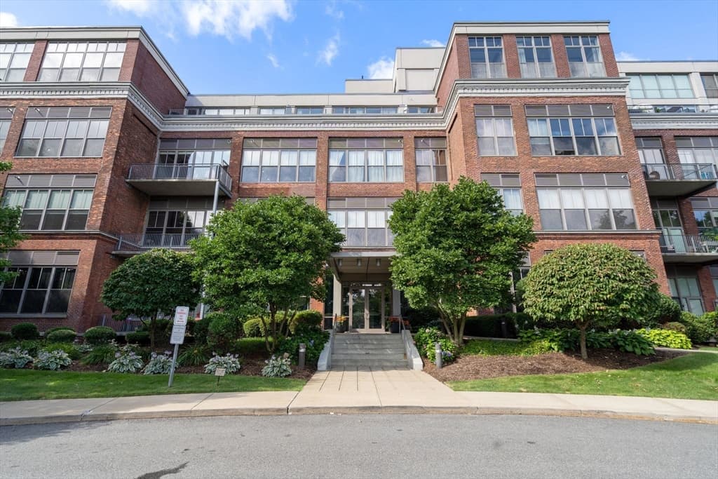156 Porter St # 240, Boston MA 02128