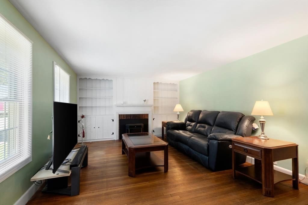 34 Heather St, Beverly MA 01915 photo 7