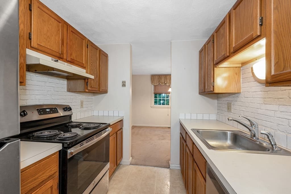 23 Patrick Rd # 23, Tewksbury MA 01876 photo 12