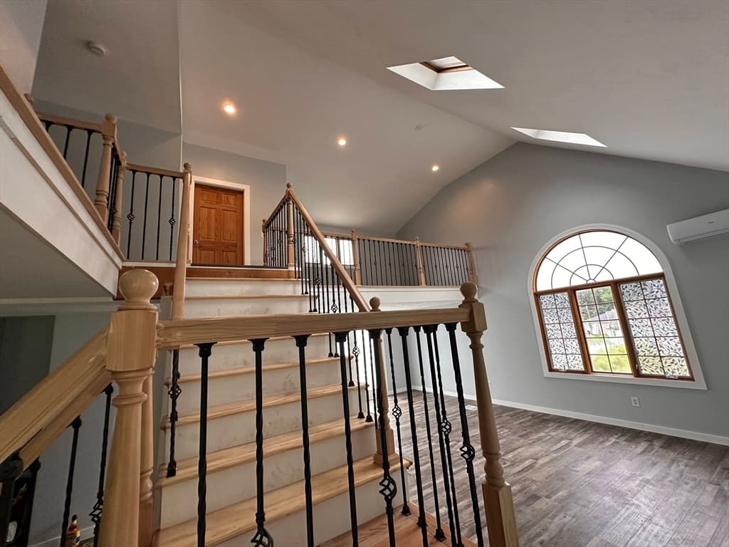 10 Linwood St, Oxford MA 01540 photo 3