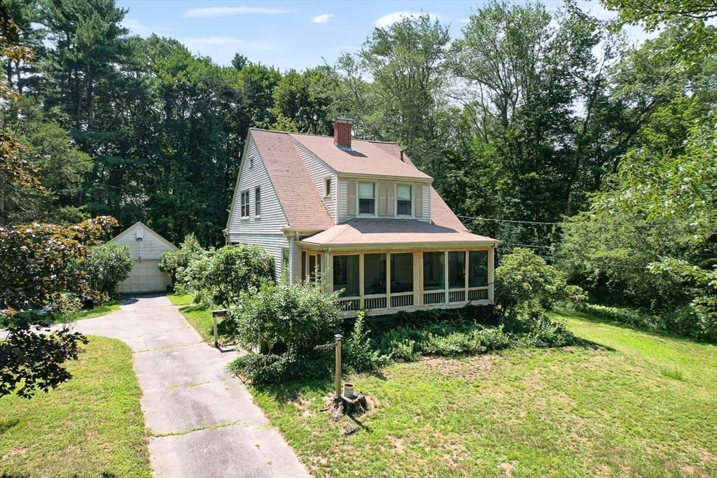 53 Elmwood Rd, Wellesley MA 02481