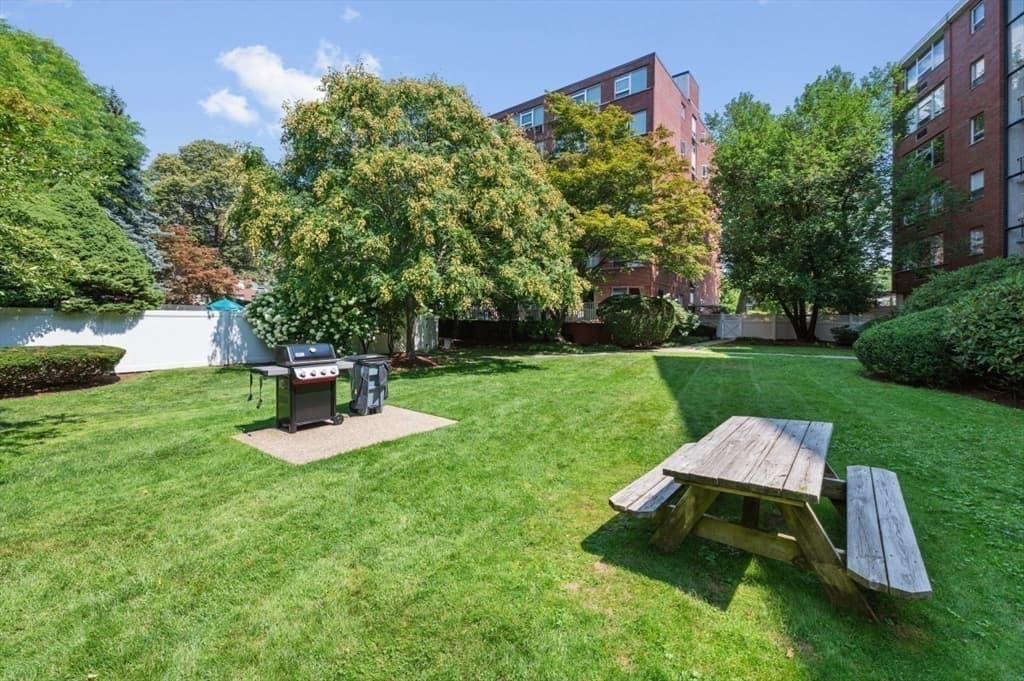 10 Hammond Pond Parkway # 607, Newton MA 02467 photo 22