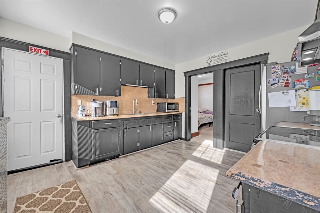189 Walnut St, Leominster MA 01453 photo 4