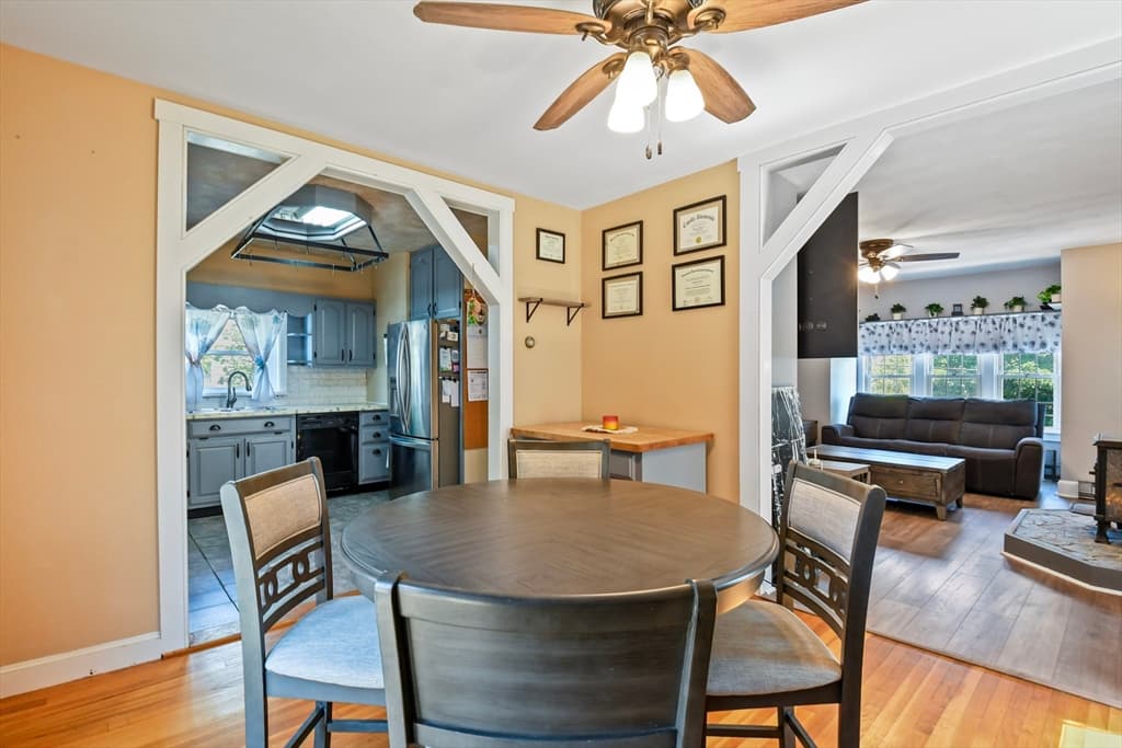 131 Foster St, Fall River MA 02721 photo 10