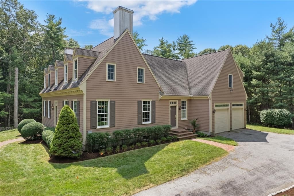 Single Family Residence at 791 Locust St., Raynham MA 02767, Raynham, photo 4 of 38