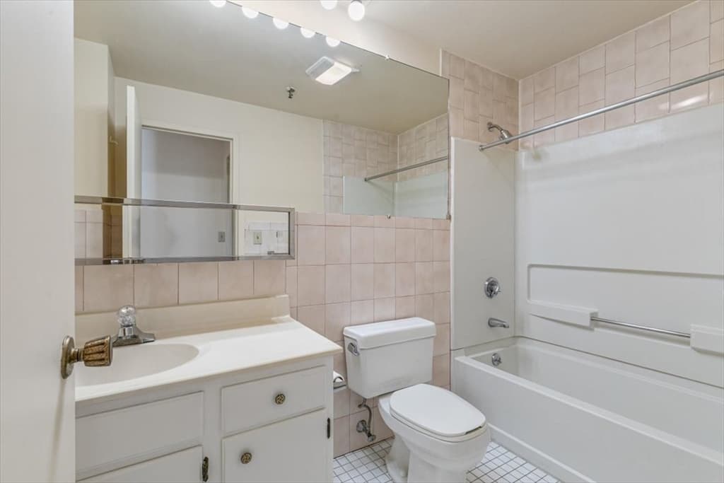 376 Ocean Ave # 709, Revere MA 02151 photo 15