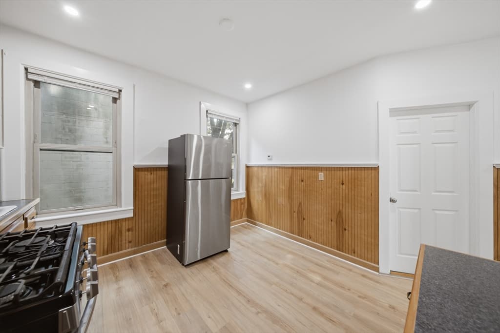 103 London St, Boston MA 02128 photo 15