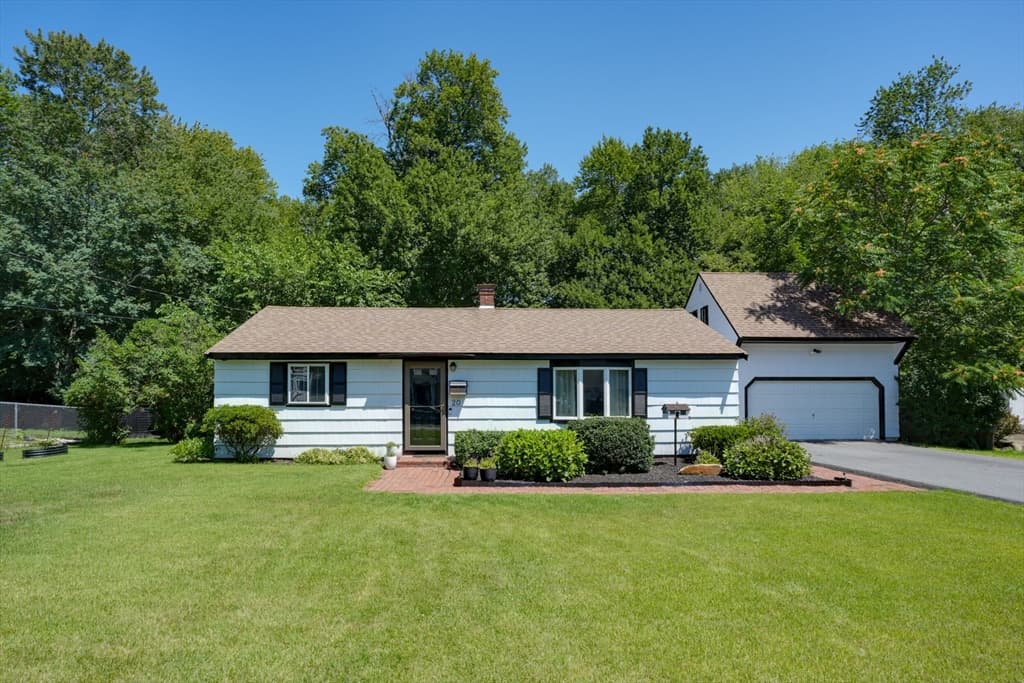 20 Ledgewood Dr, Burlington MA 01803