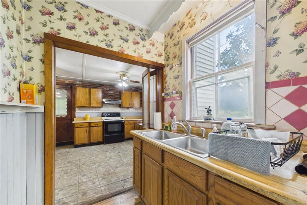 731 S Main St, Randolph MA 02368 photo 24