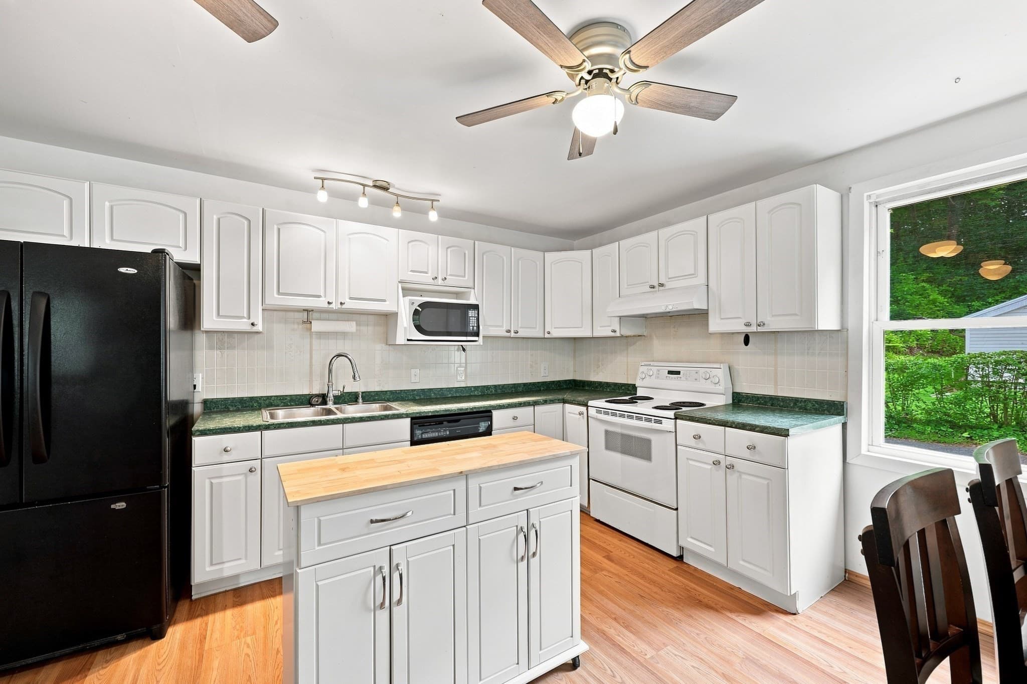 Single Family Residence at 622 Pine Meadow Rd, Northfield MA 01360, Northfield, photo 6 of 34