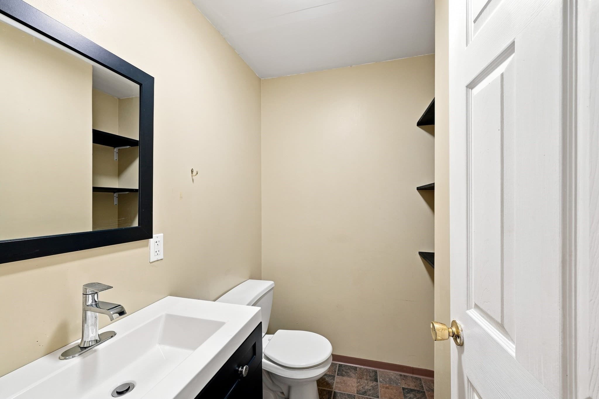 Single Family Residence at 622 Pine Meadow Rd, Northfield MA 01360, Northfield, photo 12 of 34