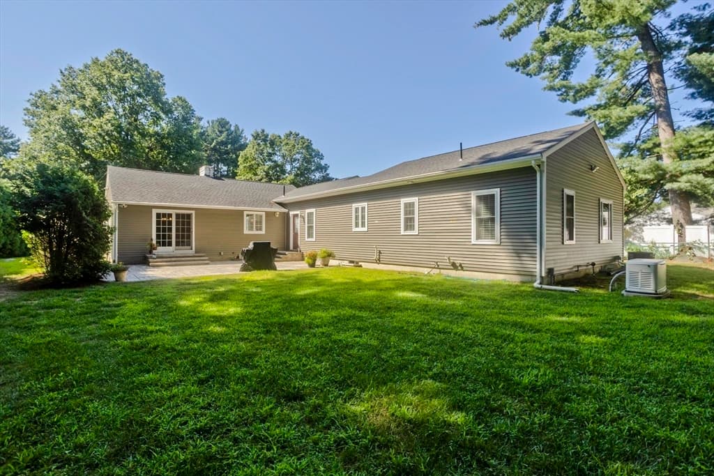 6 Joan St, Wilbraham MA 01095 photo 6