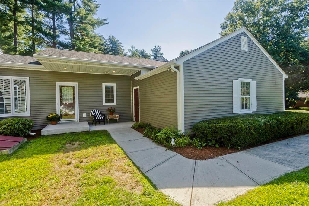 6 Joan St, Wilbraham MA 01095 photo 4