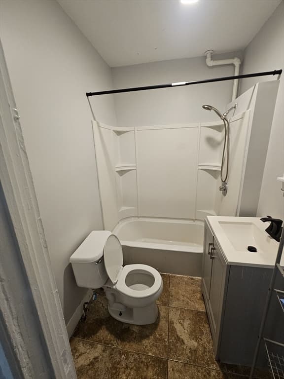 76 Acushnet Ave, Springfield MA 01105 photo 14