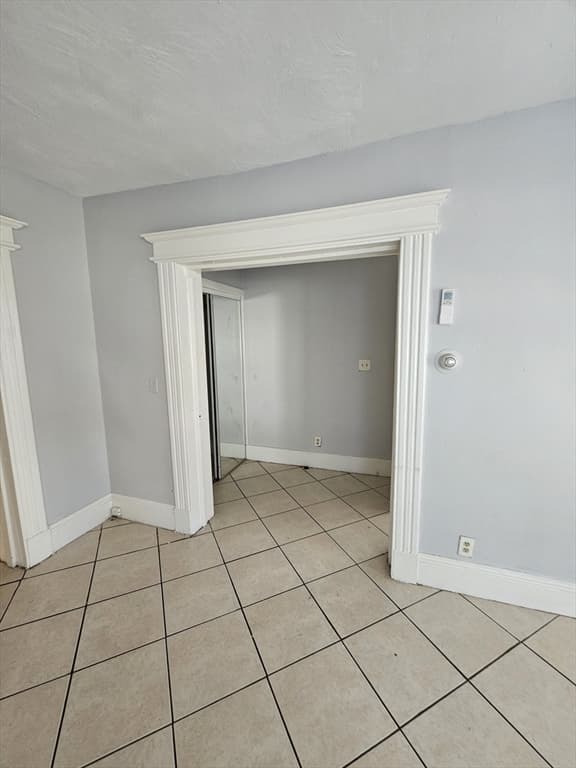 76 Acushnet Ave, Springfield MA 01105 photo 11