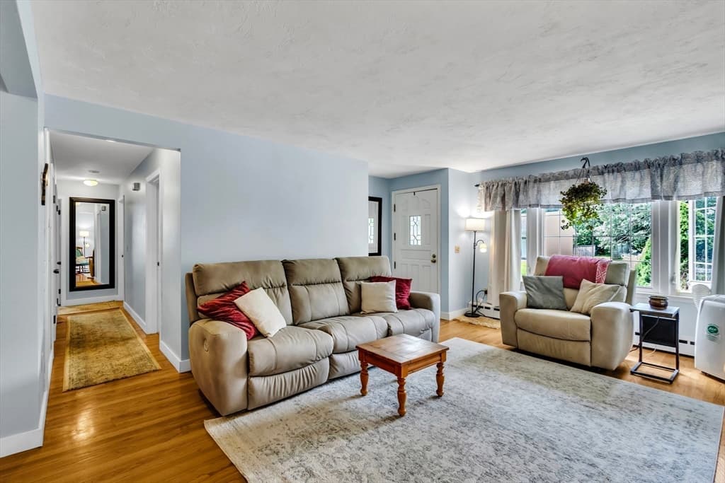 72 Powers Rd, Holden MA 01520 photo 6