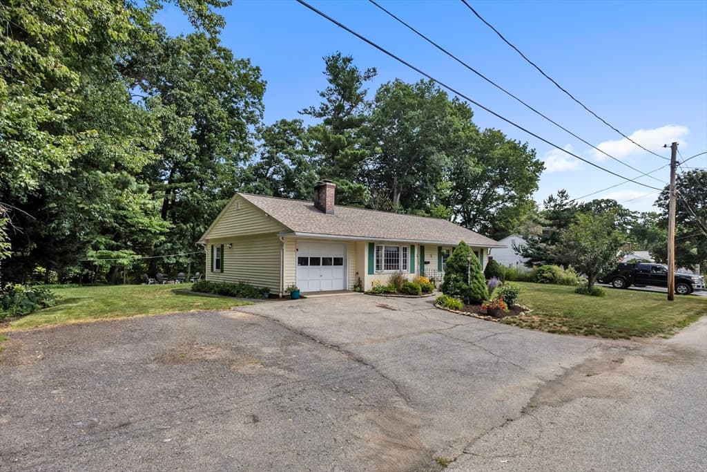 72 Powers Rd, Holden MA 01520 photo 3