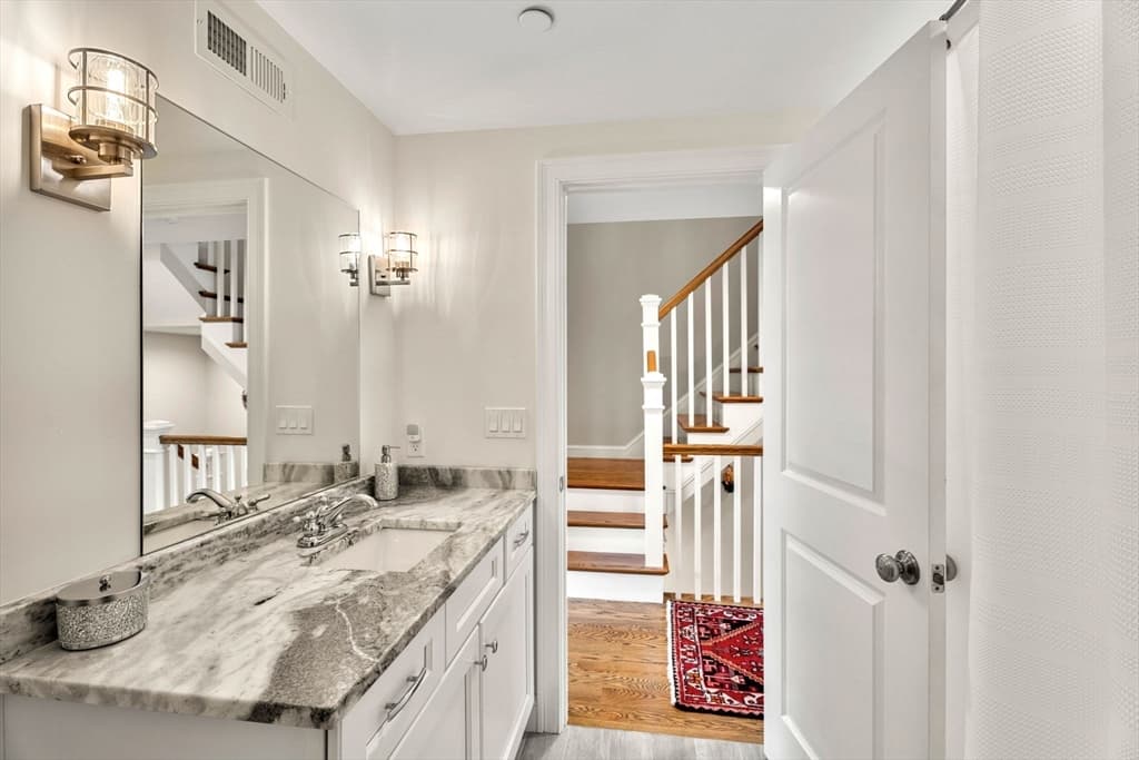 34 Beckford St # D, Beverly MA 01915 photo 20