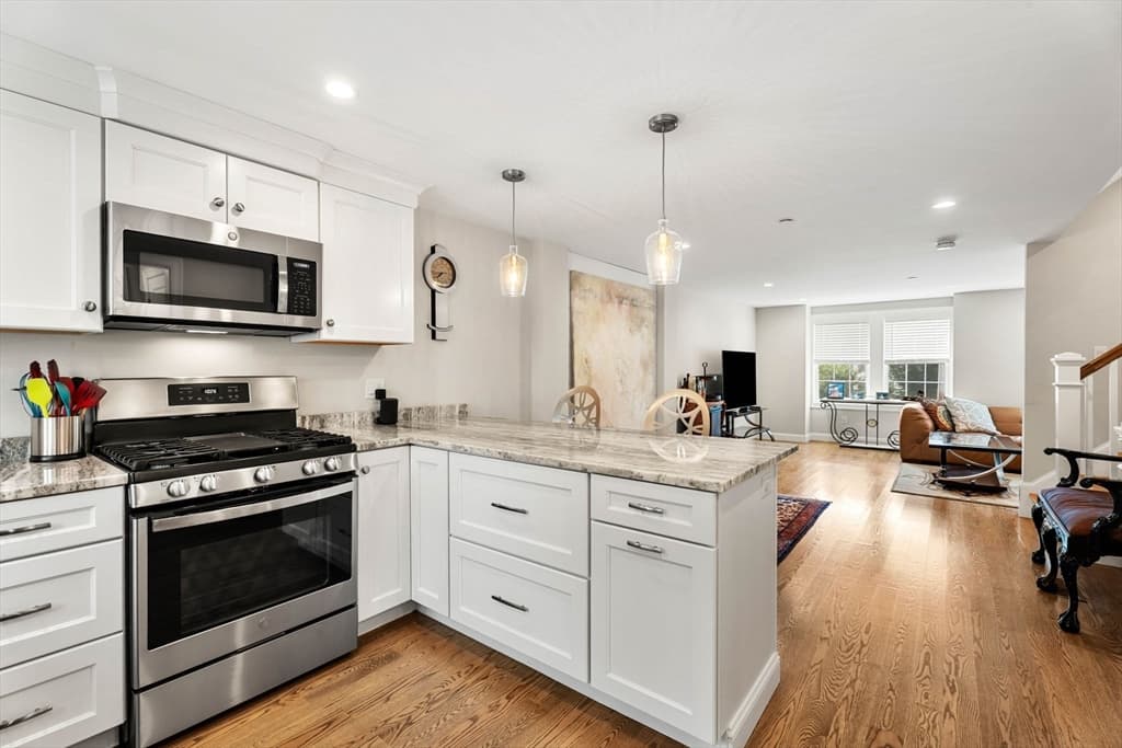 34 Beckford St # D, Beverly MA 01915 photo 8
