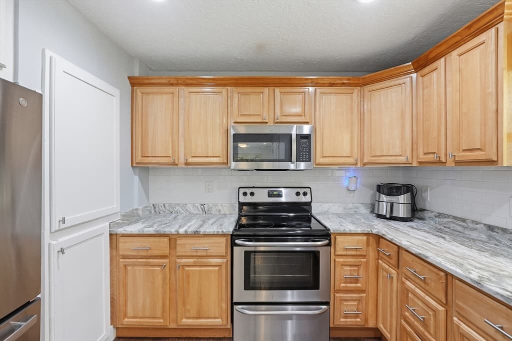 39 Riley Rd, Northborough MA 01532 photo 9