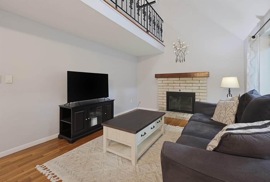 62 Miller St, Franklin MA 02038 photo 9