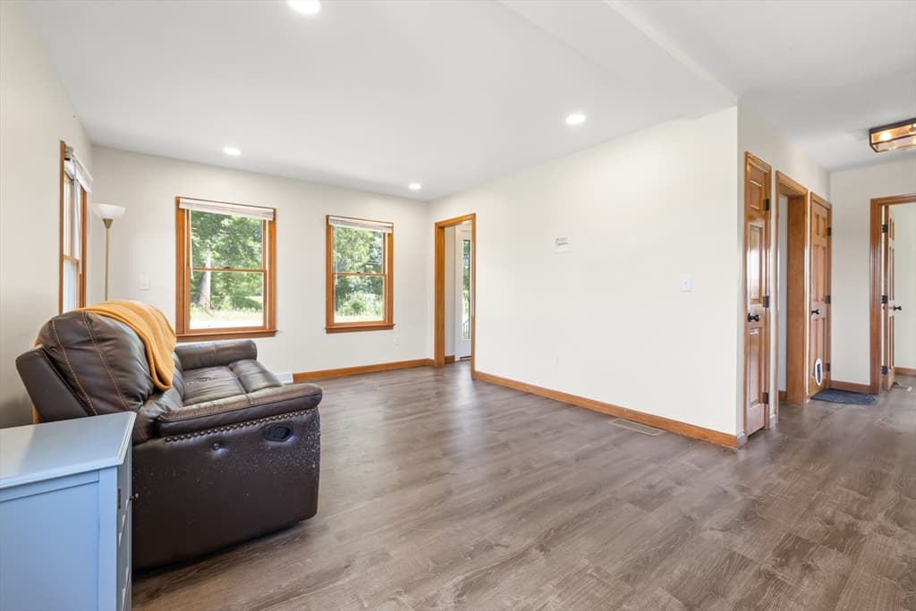180 Great Road, Littleton MA 01460 photo 7